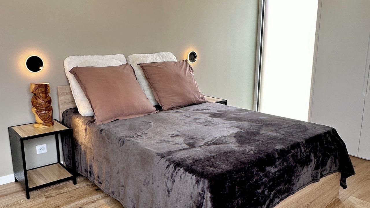 Photo of Bedroom in Clamart