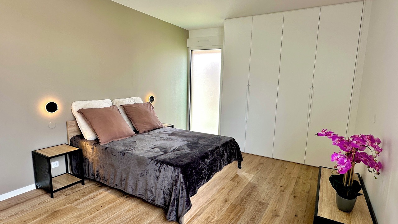 Photo of Bedroom in Clamart