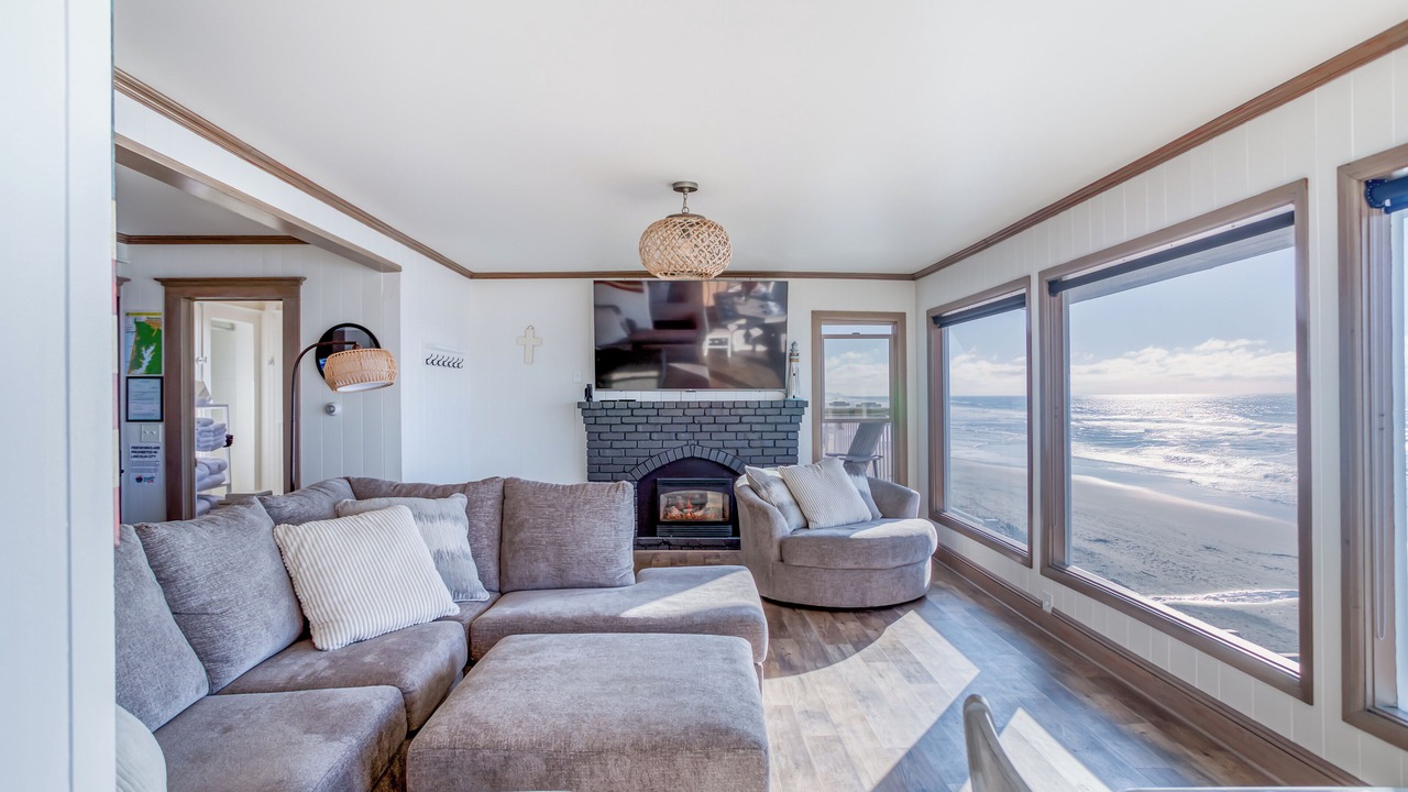 Photo of Livingroom in Roads End
