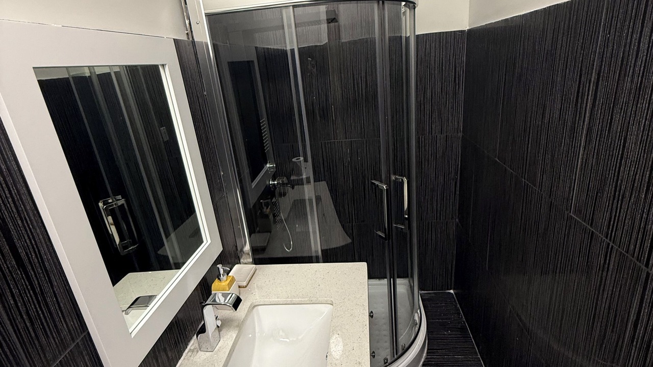 Photo of Bathroom in Oakridge