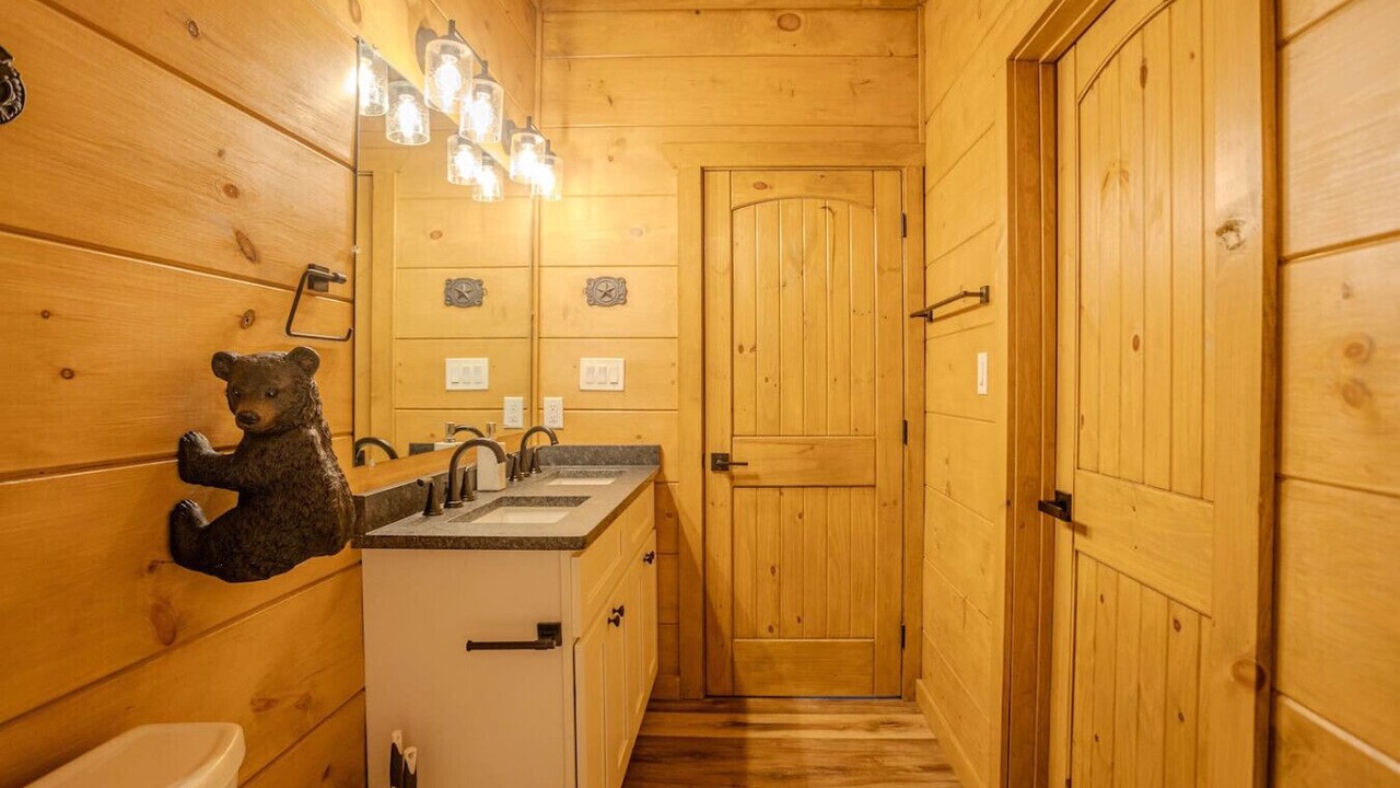 Photo of Bathroom in Pigeon Forge