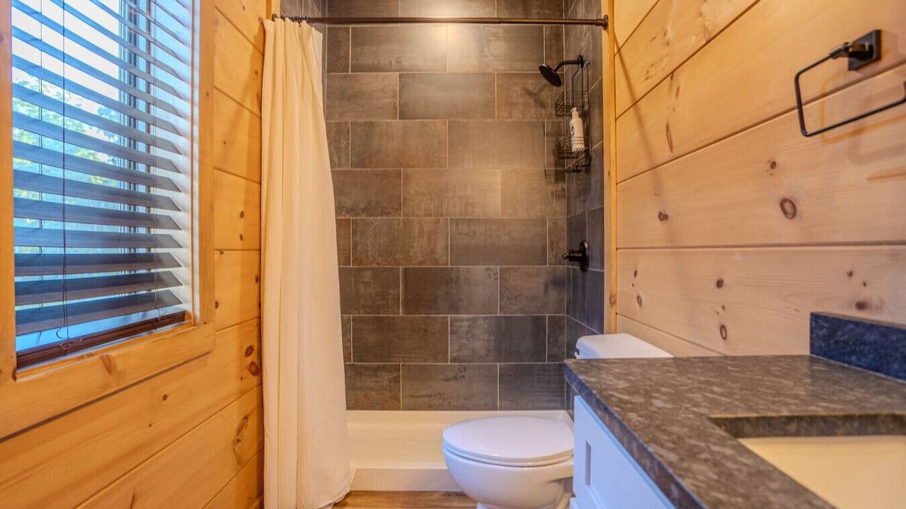 Photo of Bathroom in Pigeon Forge