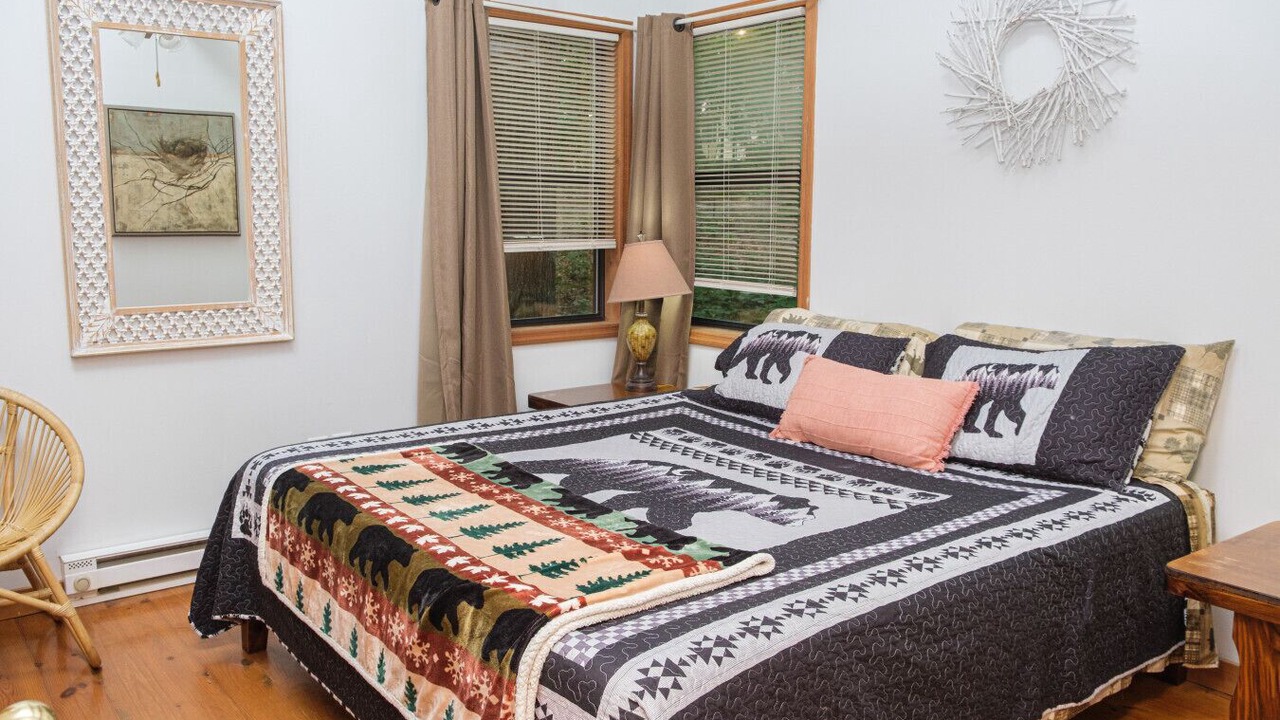 Photo of Bedroom in Blairsville