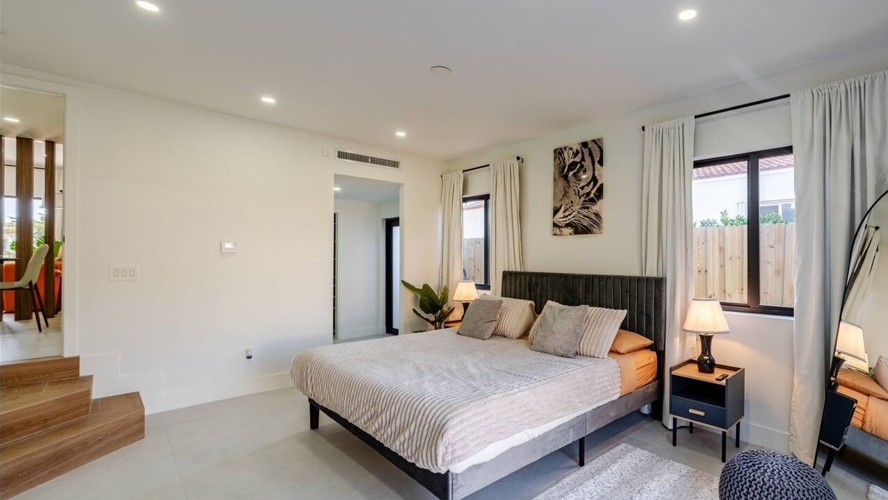 Photo of Bedroom in Coral Way