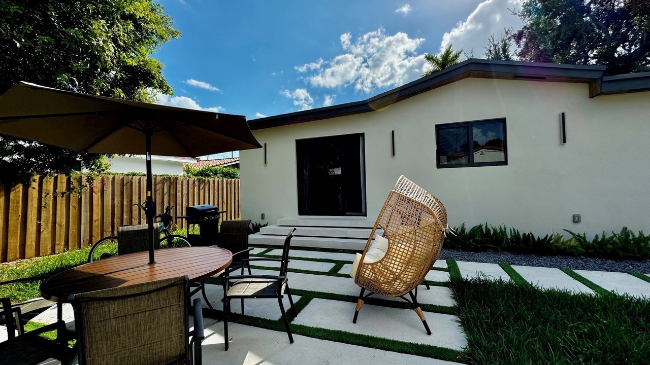 Photo of Outdoor in Coral Way