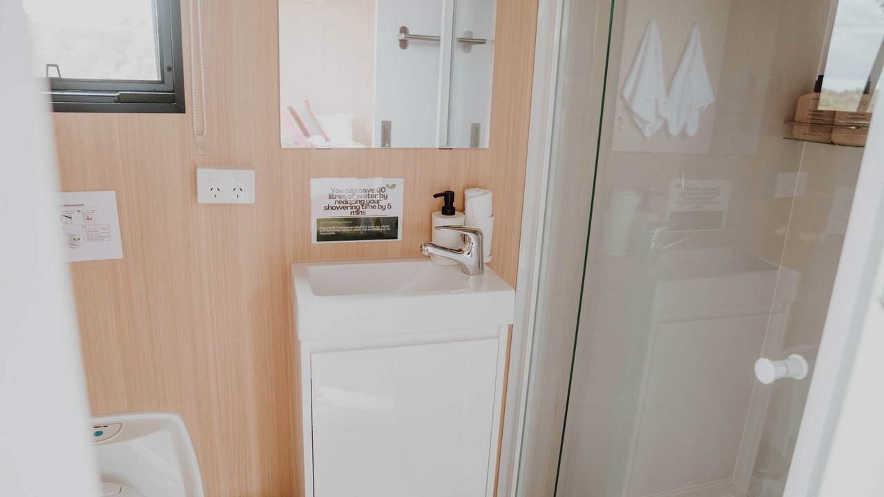 Photo of Bathroom in Rainbow Flat