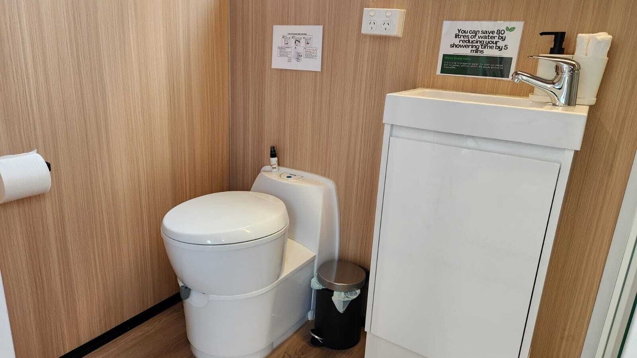 Photo of Bathroom in Rainbow Flat