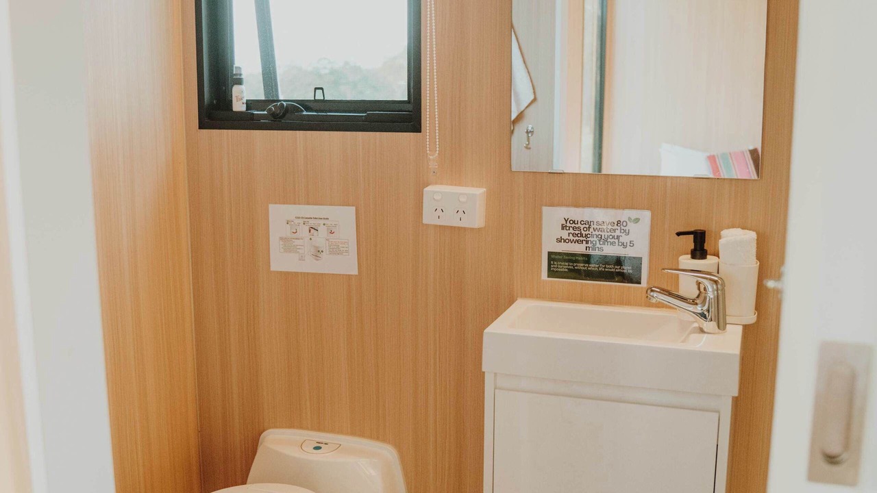 Photo of Bathroom in Rainbow Flat