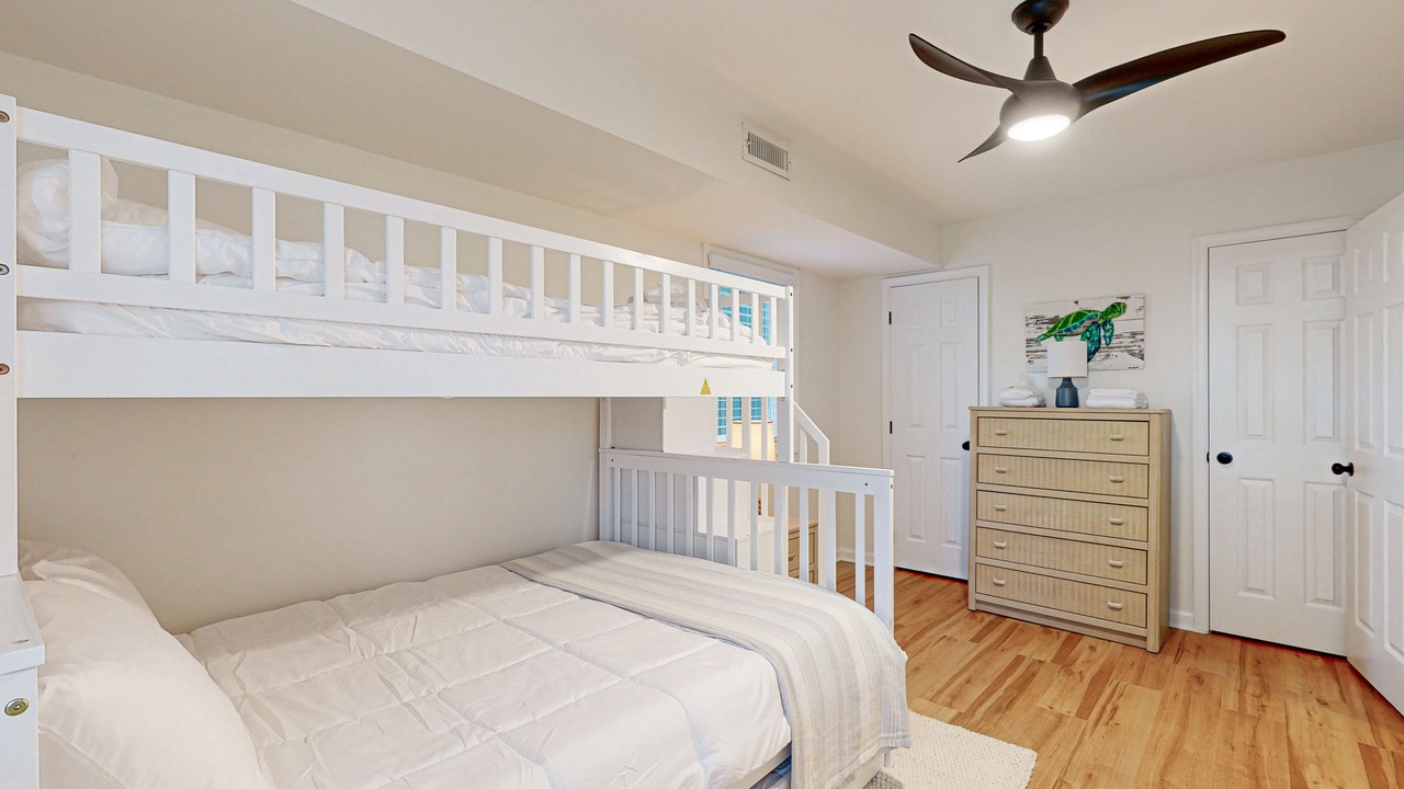 Photo of Bedroom in Sandpiper Pines