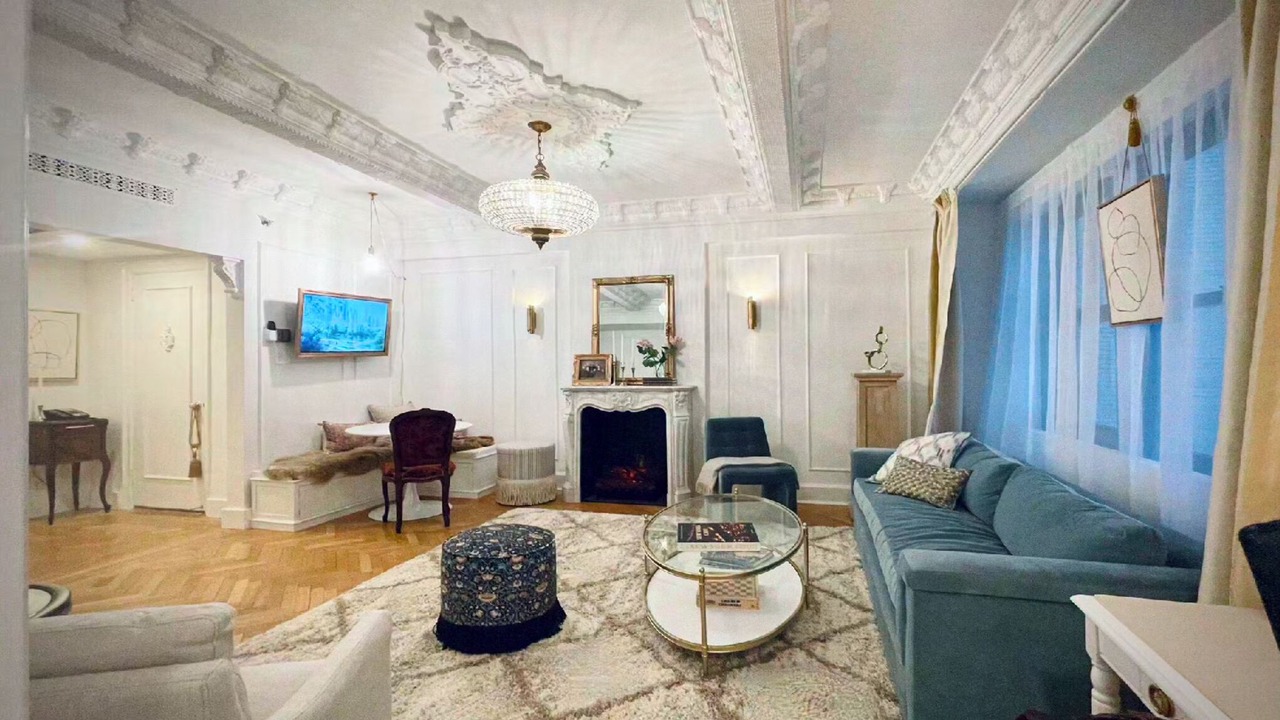 Photo of Livingroom in Central Park South