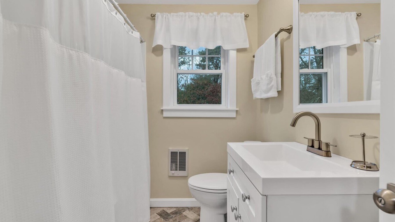 Photo of Bathroom in Cataumet