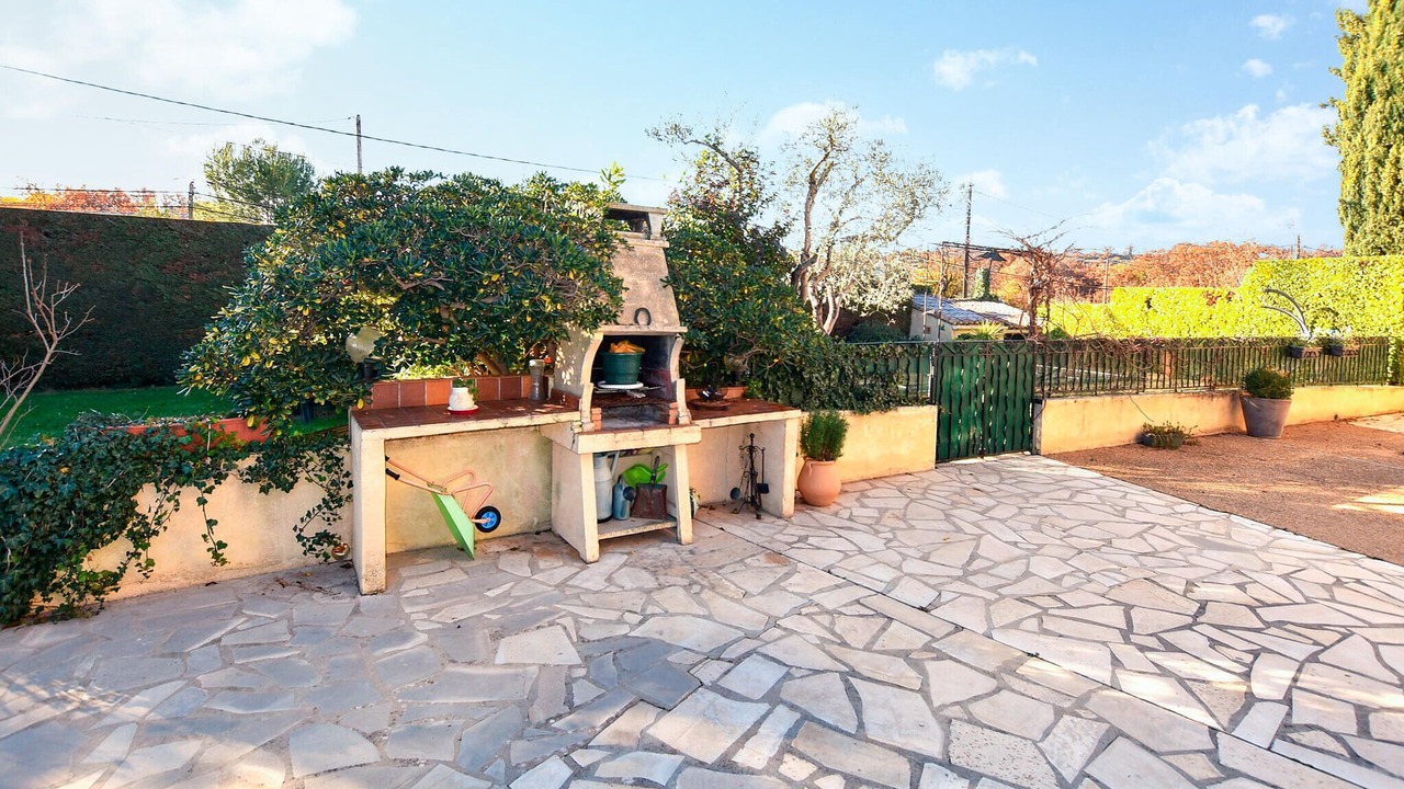 Photo of Others in Malemort-du-Comtat