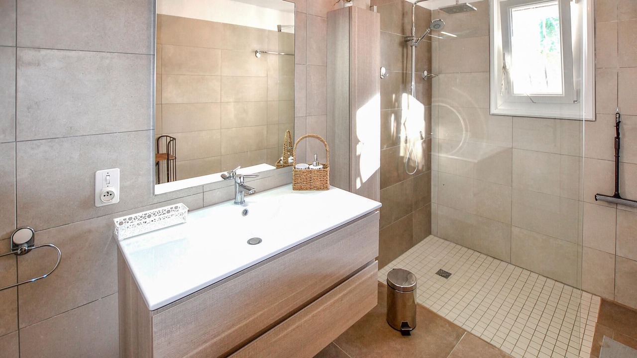 Photo of Bathroom in Malemort-du-Comtat