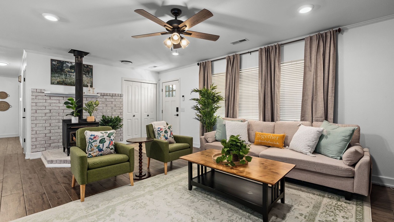 Photo of Livingroom in Springdale