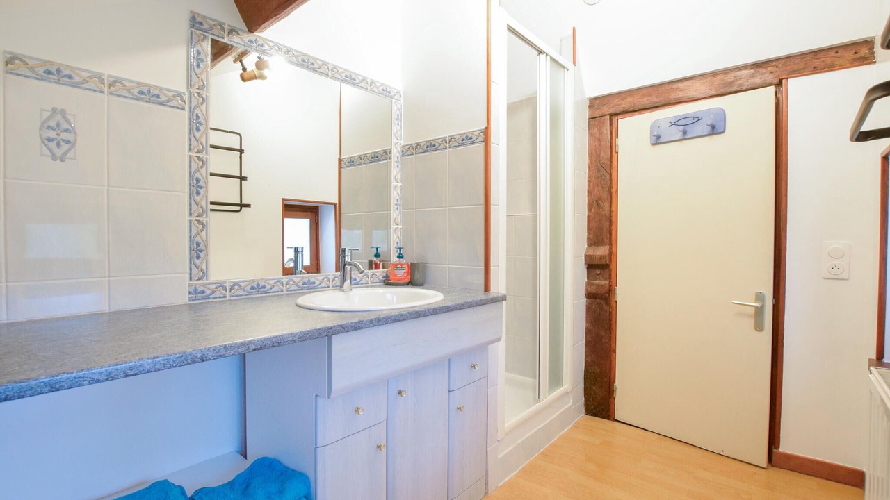Photo of Bathroom in Le Mesnil-Mauger
