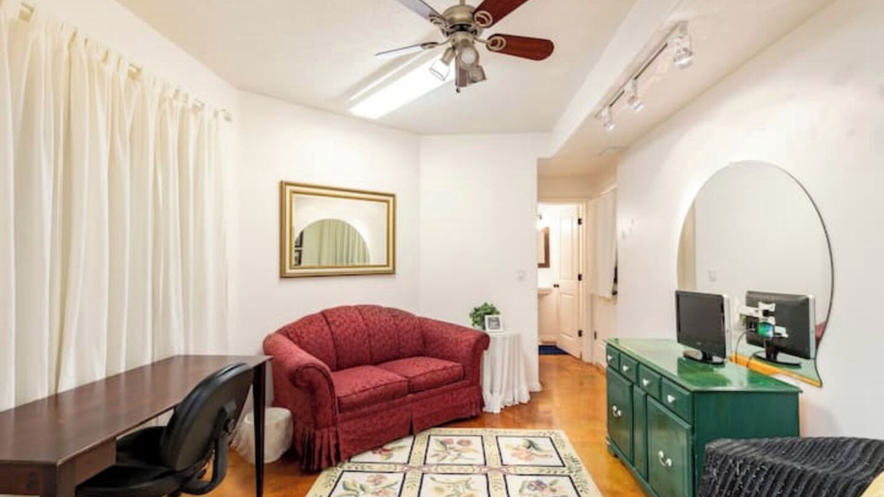Photo of Livingroom in Upper Avenues