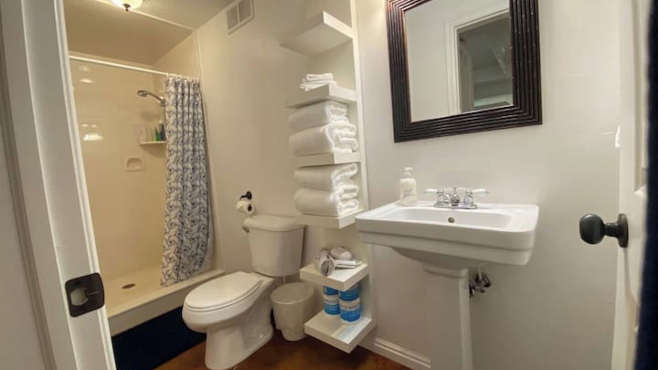 Photo of Bathroom in Upper Avenues