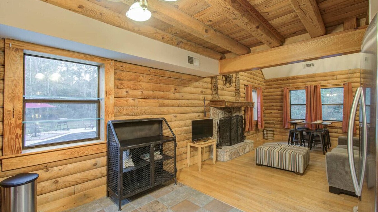 Photo of Livingroom in Waller