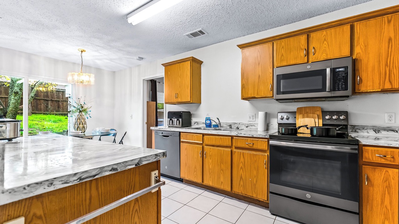 Photo of Kitchen in Buckner Terrace - Everglade Park