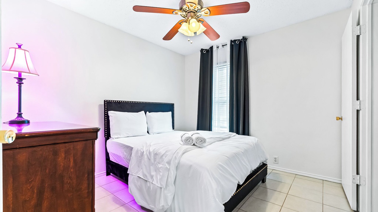 Photo of Bedroom in Buckner Terrace - Everglade Park