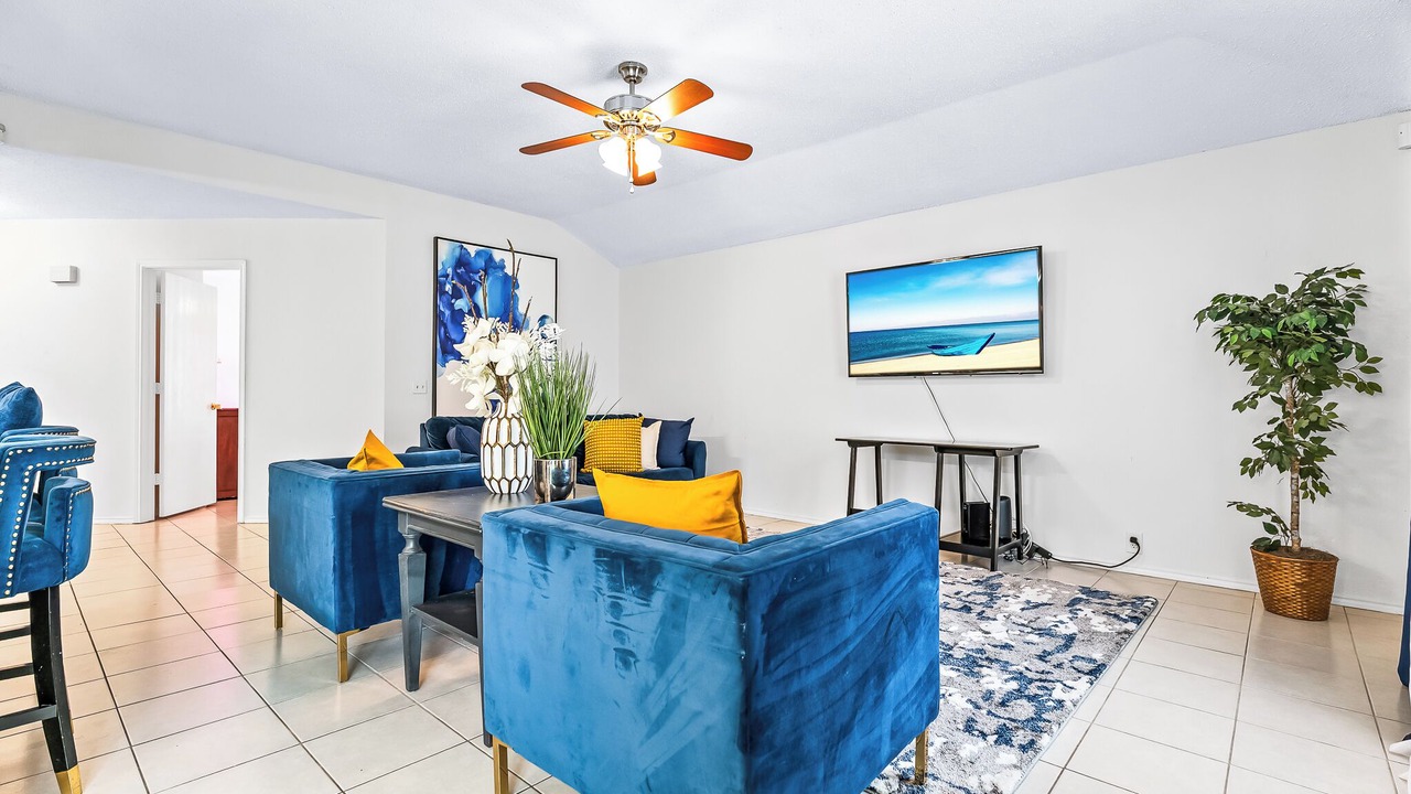 Photo of Livingroom in Buckner Terrace - Everglade Park