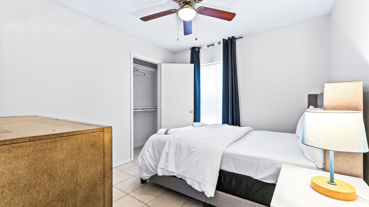 Photo of Bedroom in Buckner Terrace - Everglade Park