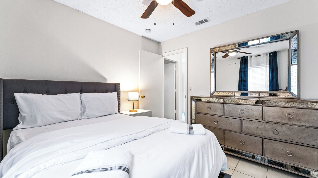Photo of Bedroom in Buckner Terrace - Everglade Park