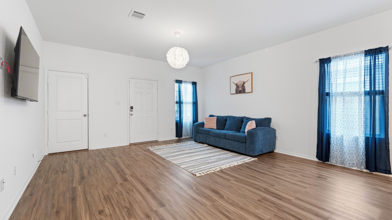 Photo of Livingroom in Bastrop