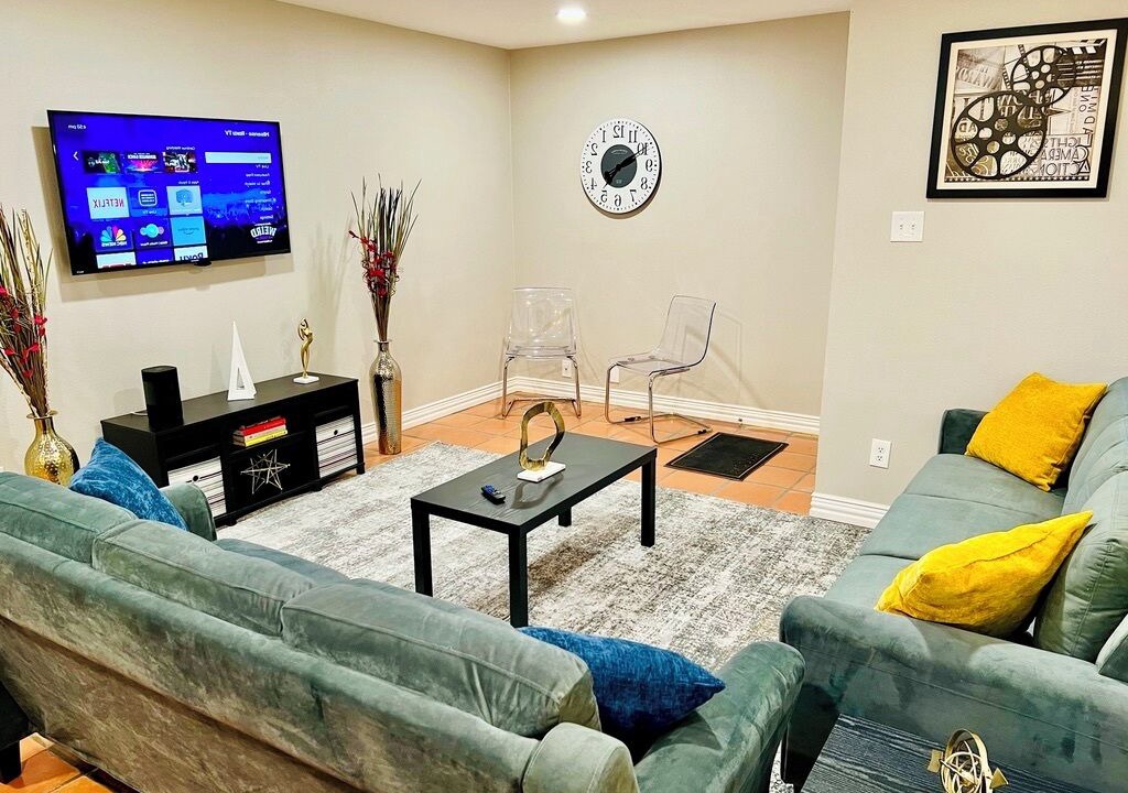 Photo of Livingroom in Panther Creek