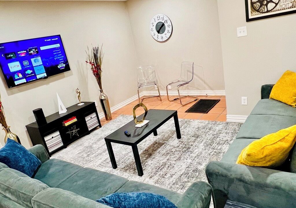 Photo of Livingroom in Panther Creek