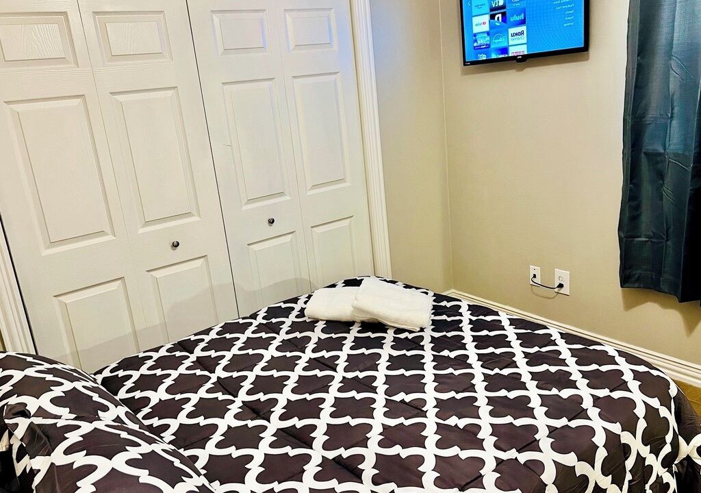 Photo of Bedroom in Panther Creek