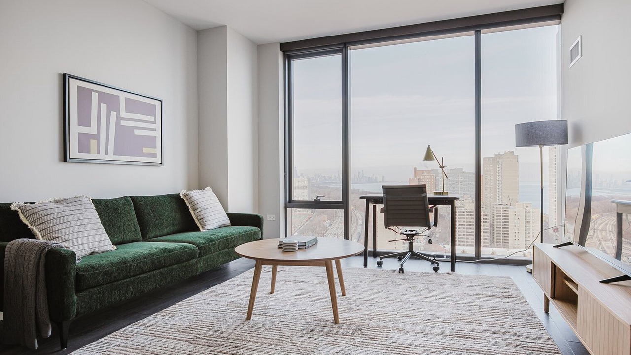 Photo of Livingroom in East Hyde Park