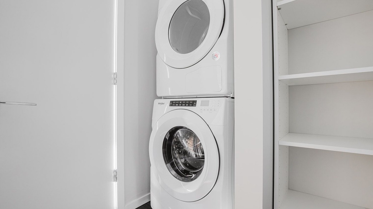 Photo of Others in East Hyde Park