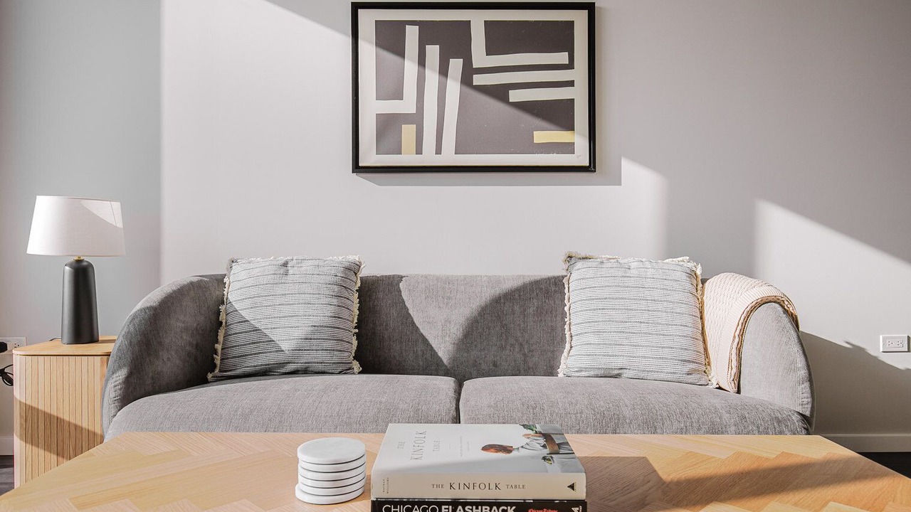 Photo of Livingroom in East Hyde Park