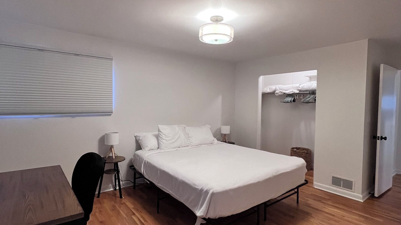 Photo of Bedroom in University District