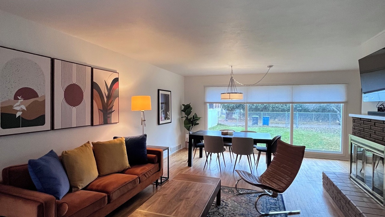 Photo of Livingroom in University District