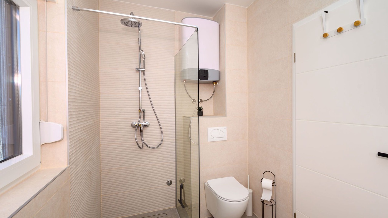 Photo of Bathroom in Sreser