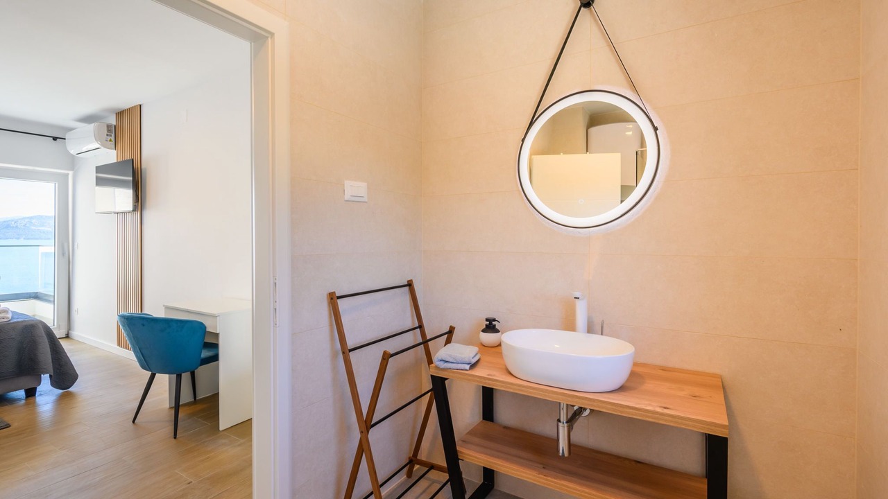 Photo of Bathroom in Sreser