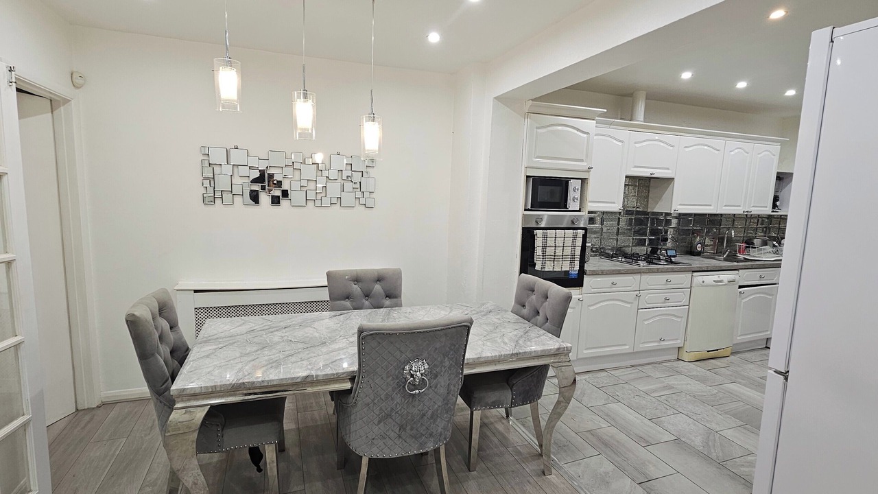 Photo of Others in Heath