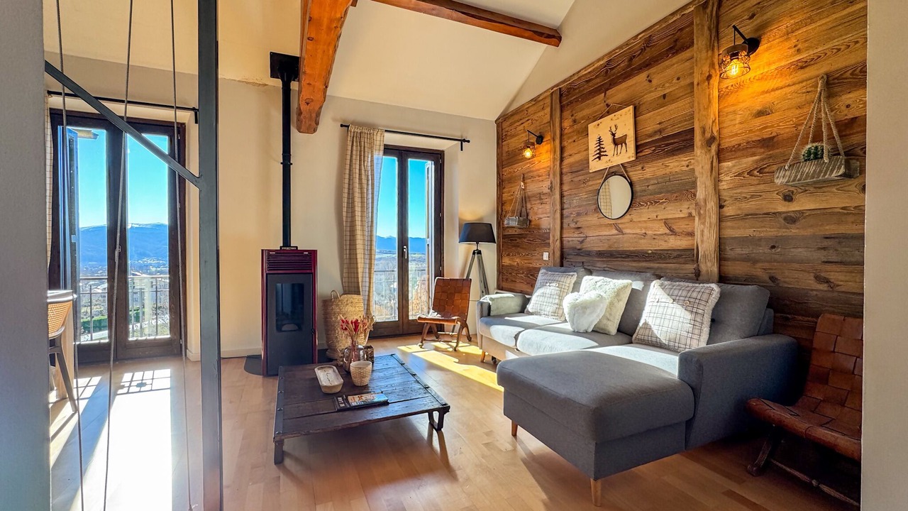 Photo of Livingroom in Enveitg