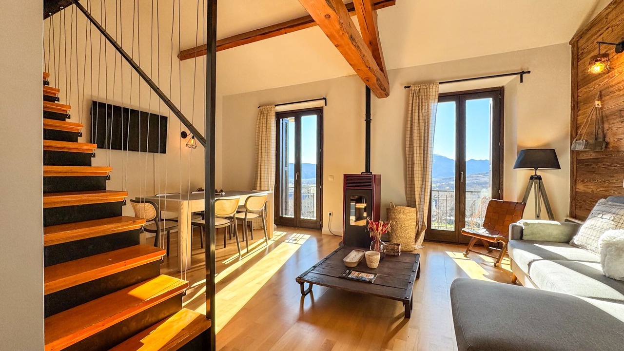 Photo of Livingroom in Enveitg