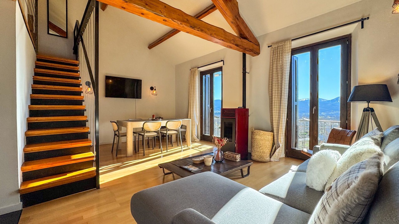 Photo of Livingroom in Enveitg