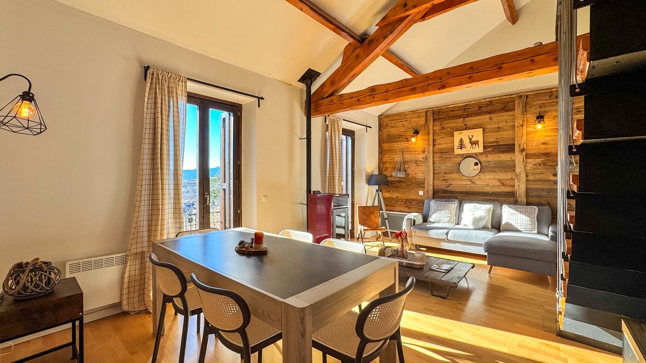 Photo of Livingroom in Enveitg