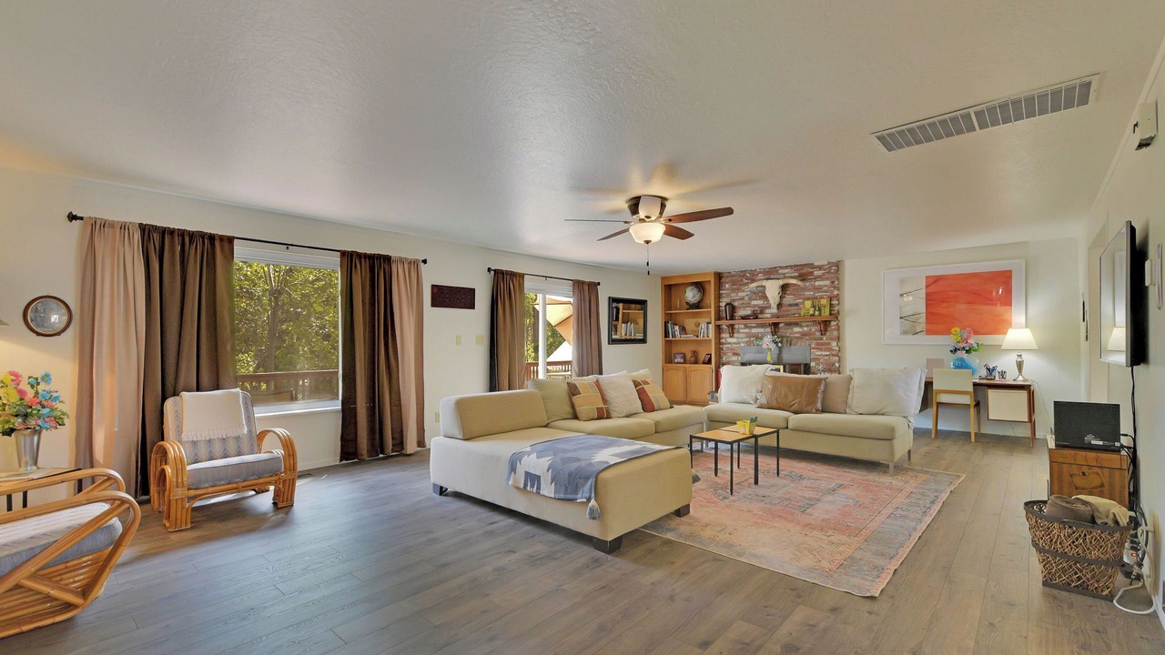 Photo of Livingroom in Murphys