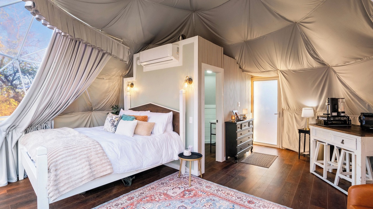 Photo of Bedroom in Hopkins County