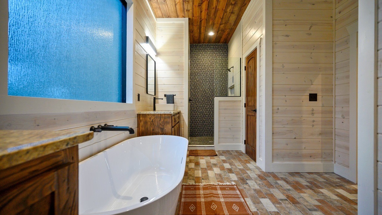 Photo of Bathroom in Pickens