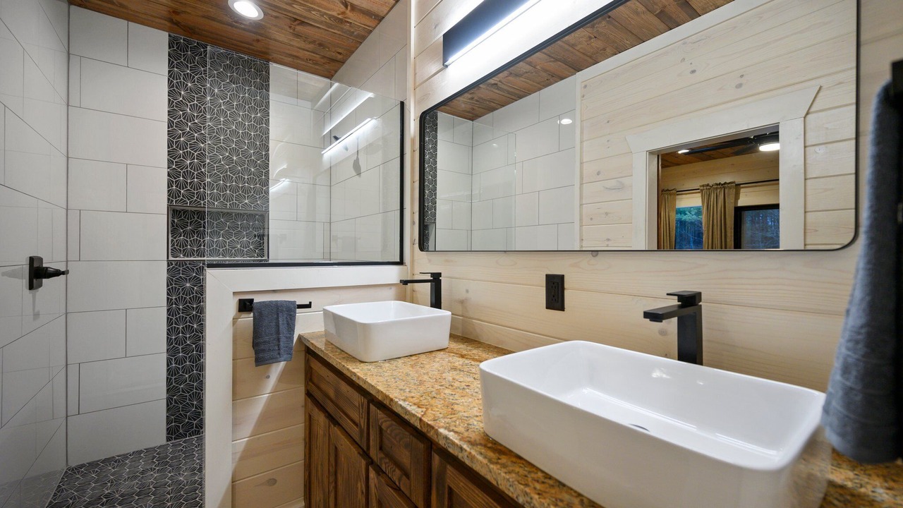 Photo of Bathroom in Pickens