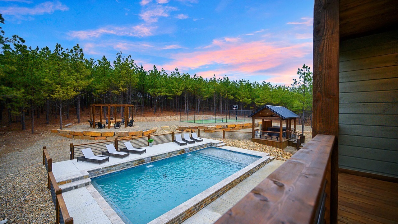 Photo of Outdoor in Pickens