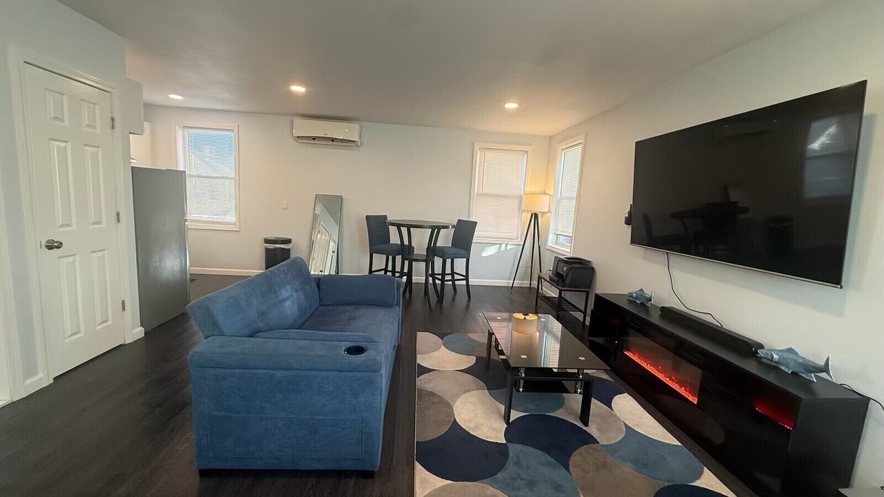 Photo of Livingroom in Mount Pleasant