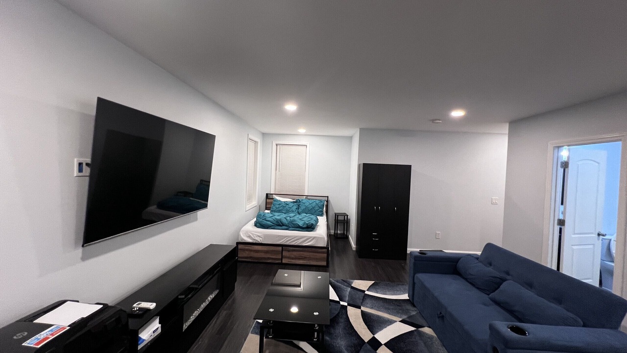 Photo of Livingroom in Mount Pleasant